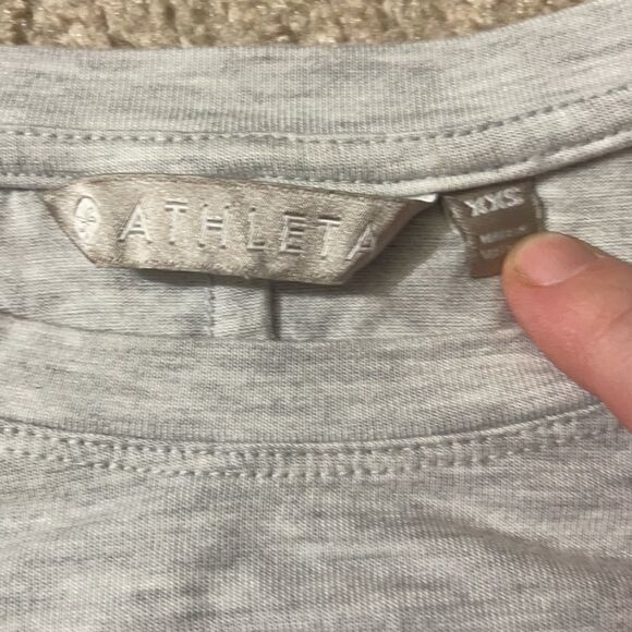 AthletaâCloudlight RelaxedâAsymâTopâGrayâXXS - Picture 6 of 6